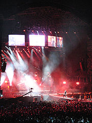 Presentaci&oacute;n en vivo de H&eacute;roes del Silencio en Foro Sol, M&eacute;xico en octubre, 2007.